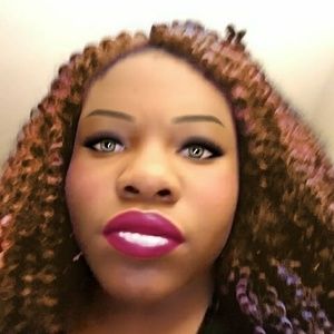 Meet your Posher, Quanteisha